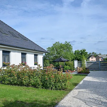 Apartment Foeldi Paradicsom Vendeghaz *