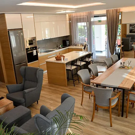 Földi Paradicsom * Hajdúszoboszló